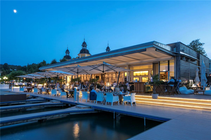 尔登富肯斯坦纳城堡酒店